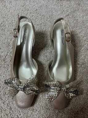 🪩✨👠Valenti Franco Gold Beaded Bow Slingback